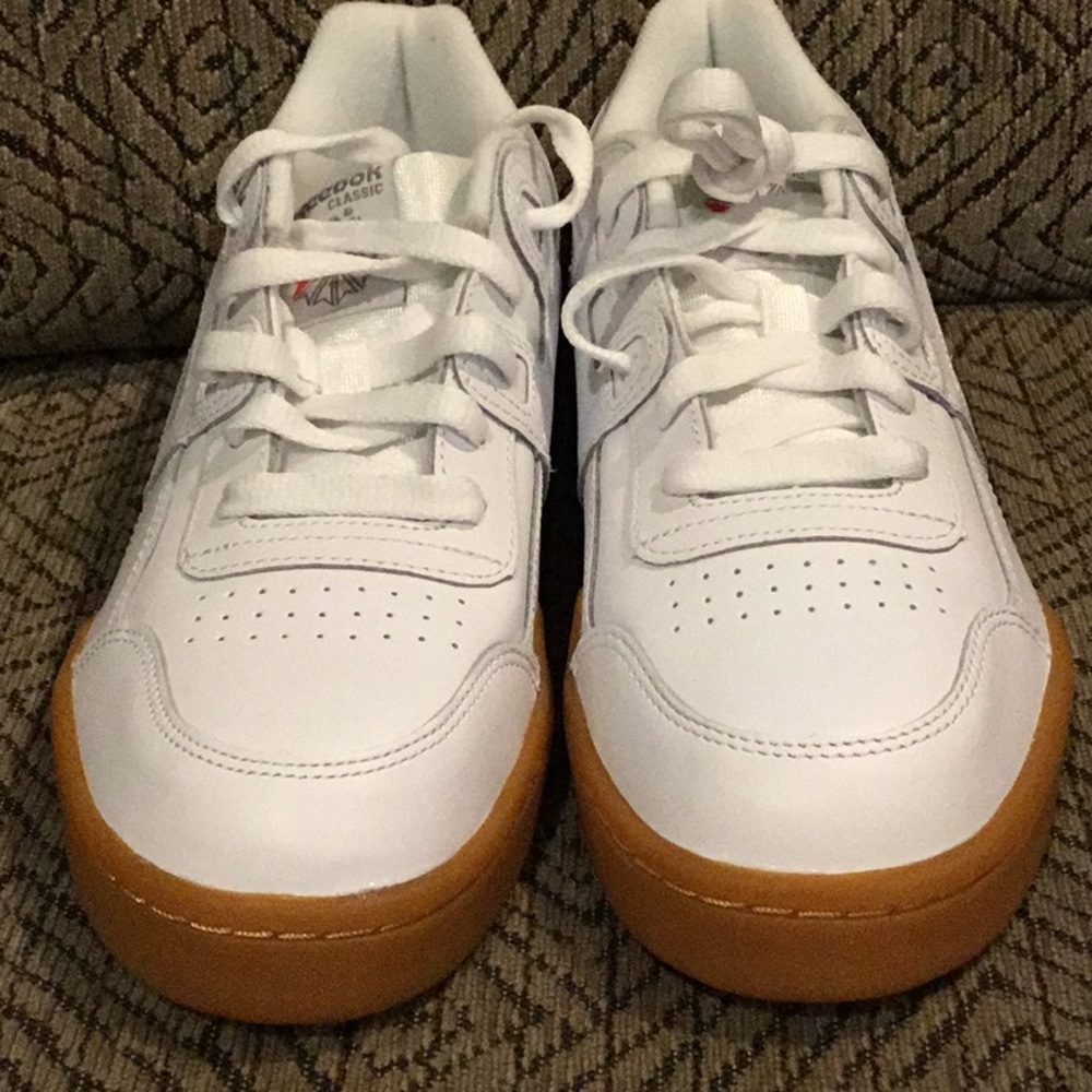 E) Juniors Workout Plus Reebok Sneakers never worn